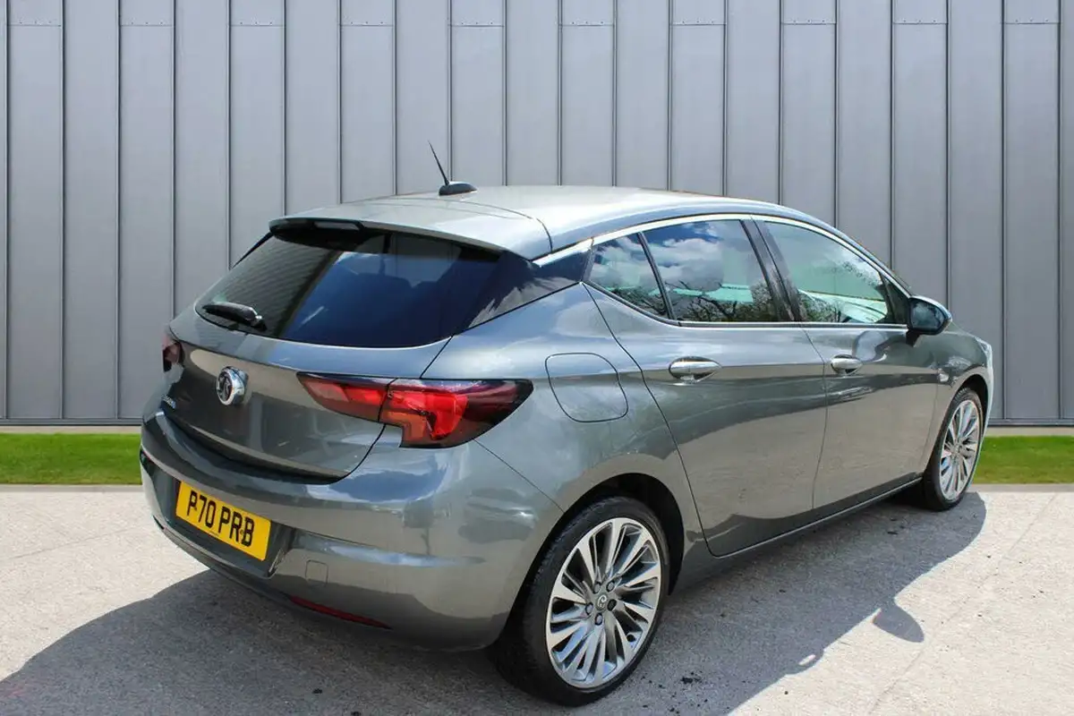 2019-vauxhall-astra-14i-16v-turbo-griffin-ss-big-8