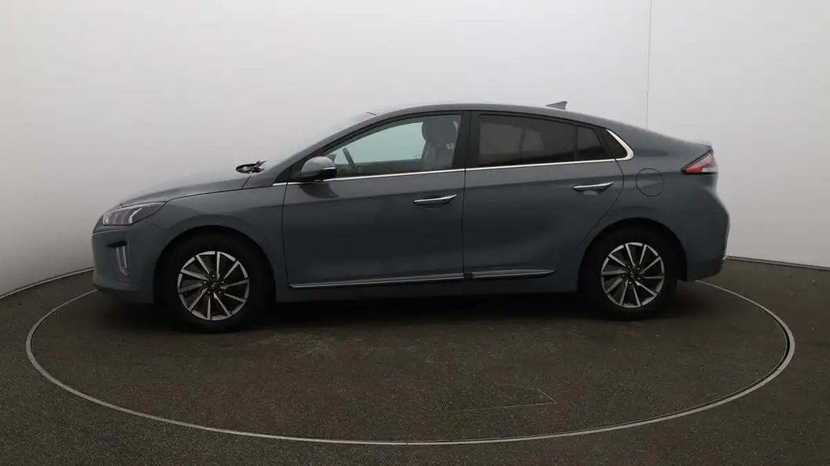 2022-hyundai-ioniq-e-premium-se-electric-big-56