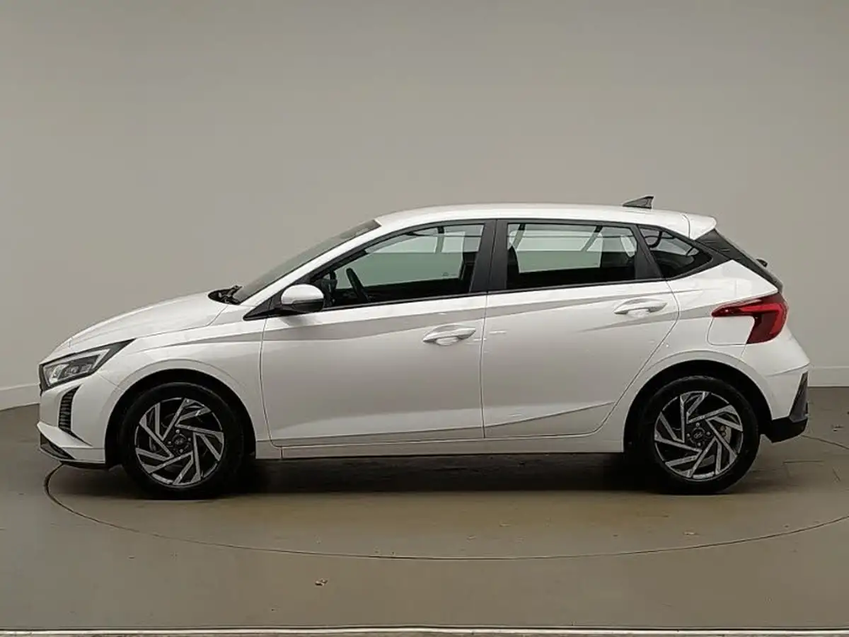 2024-hyundai-i20-10-t-gdi-advance-big-3
