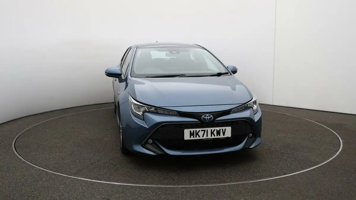 2021-toyota-corolla-18-vvt-i-icon-tech-trk-hatchback-5d-big-32