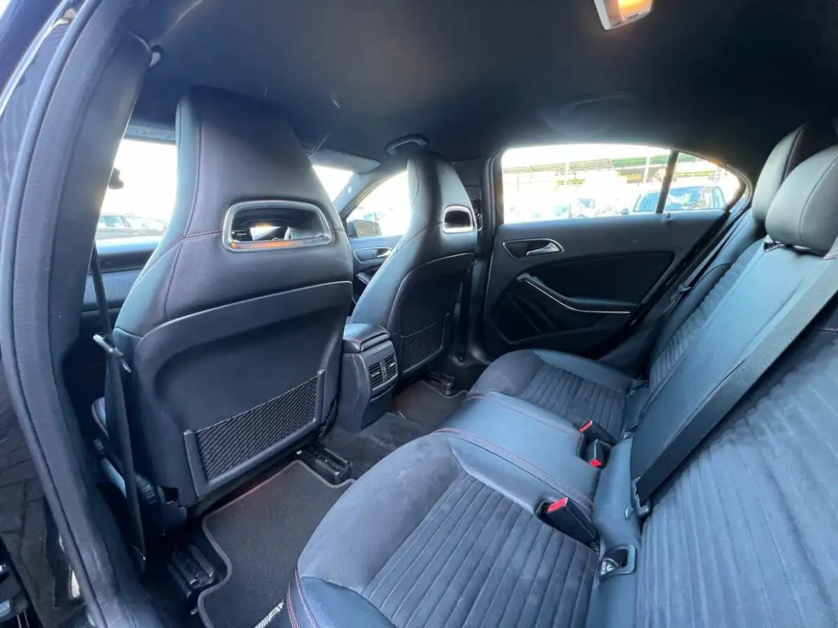 2016-mercedes-benz-a-class-15d-a180d-amg-line-ss-big-21