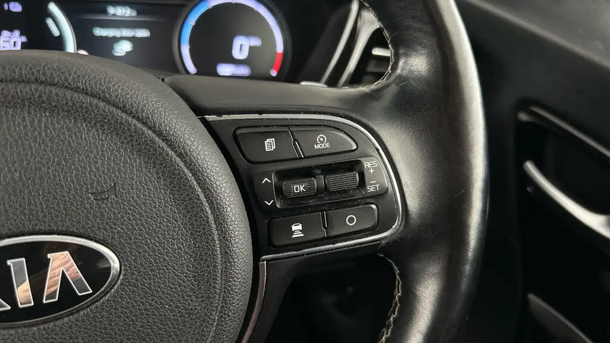 2020-kia-e-niro-ev-4-big-27