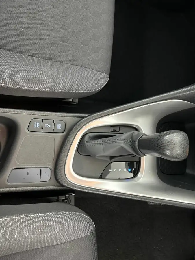 2022-toyota-yaris-15-vvt-i-icon-big-16