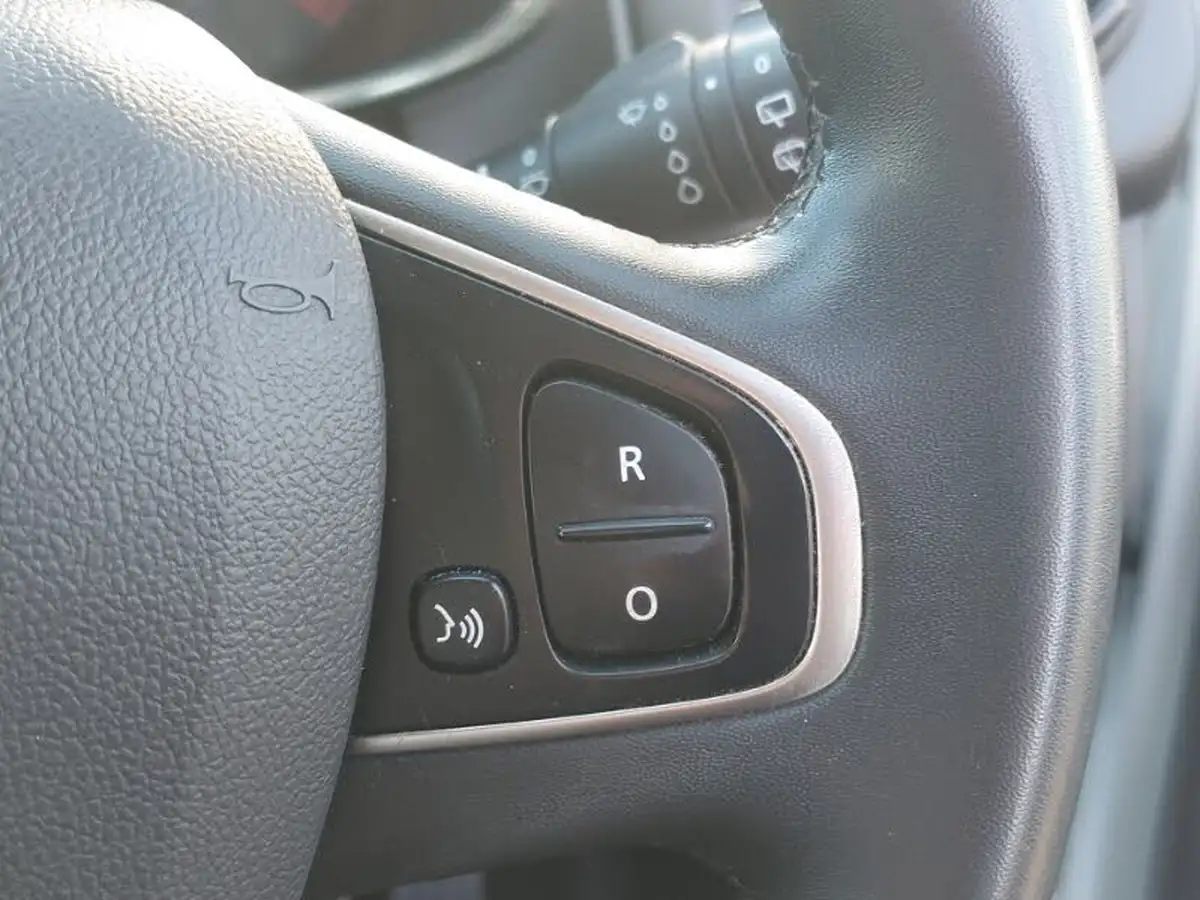 2019-renault-clio-15dci-iconic-90ps-ss-big-15