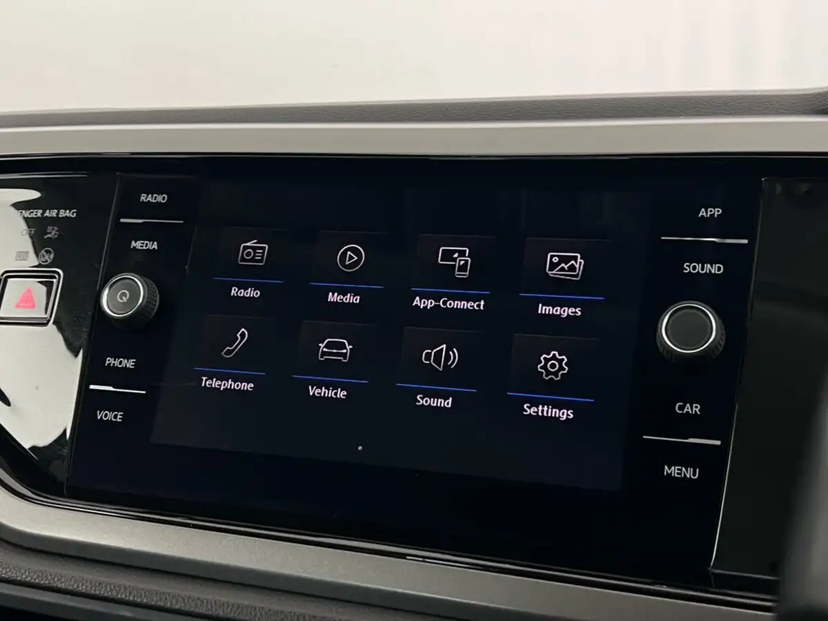 2019-volkswagen-polo-10-tsi-se-ss-big-29