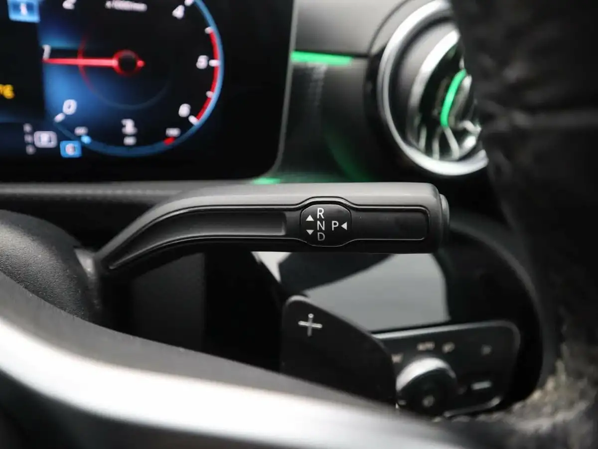 2019-mercedes-benz-a-class-15d-a180d-sport-premium-hatchback-5d-7g-dct-big-21