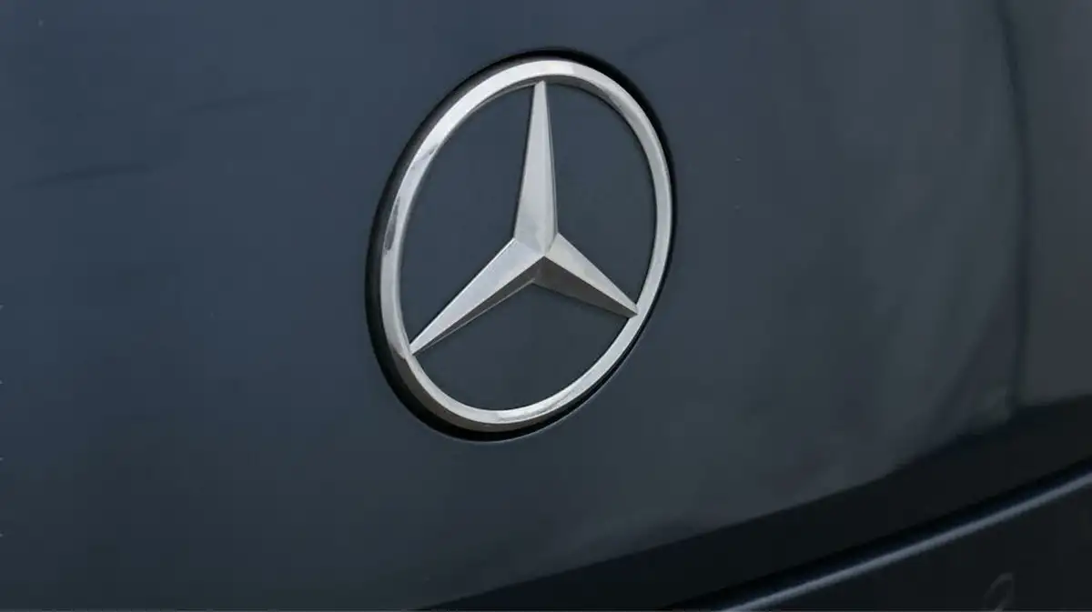 2021-mercedes-benz-cla-13-cla-200-amg-line-coupe-4d-big-20