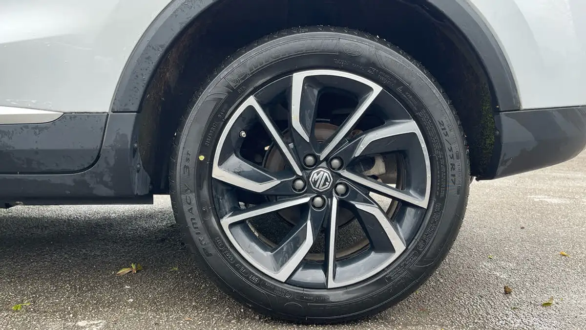 2023-mg-zs-suv-15-vti-tech-exclusive-big-17