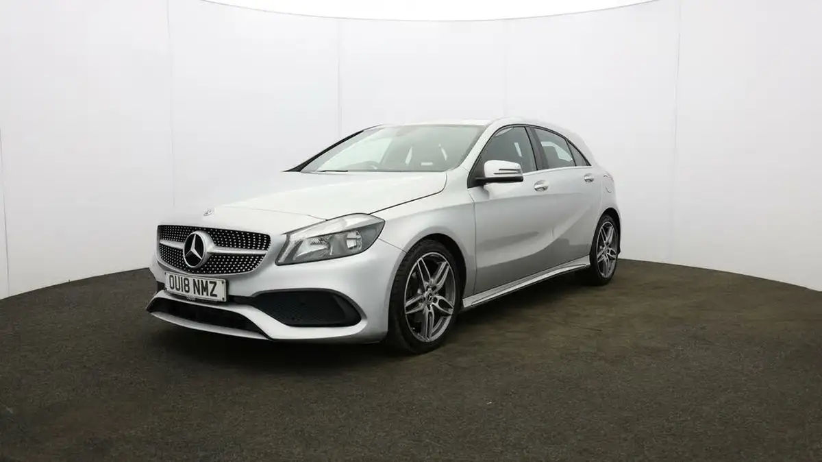 2018-mercedes-benz-a-class-16-a180-amg-line-ss-big-29