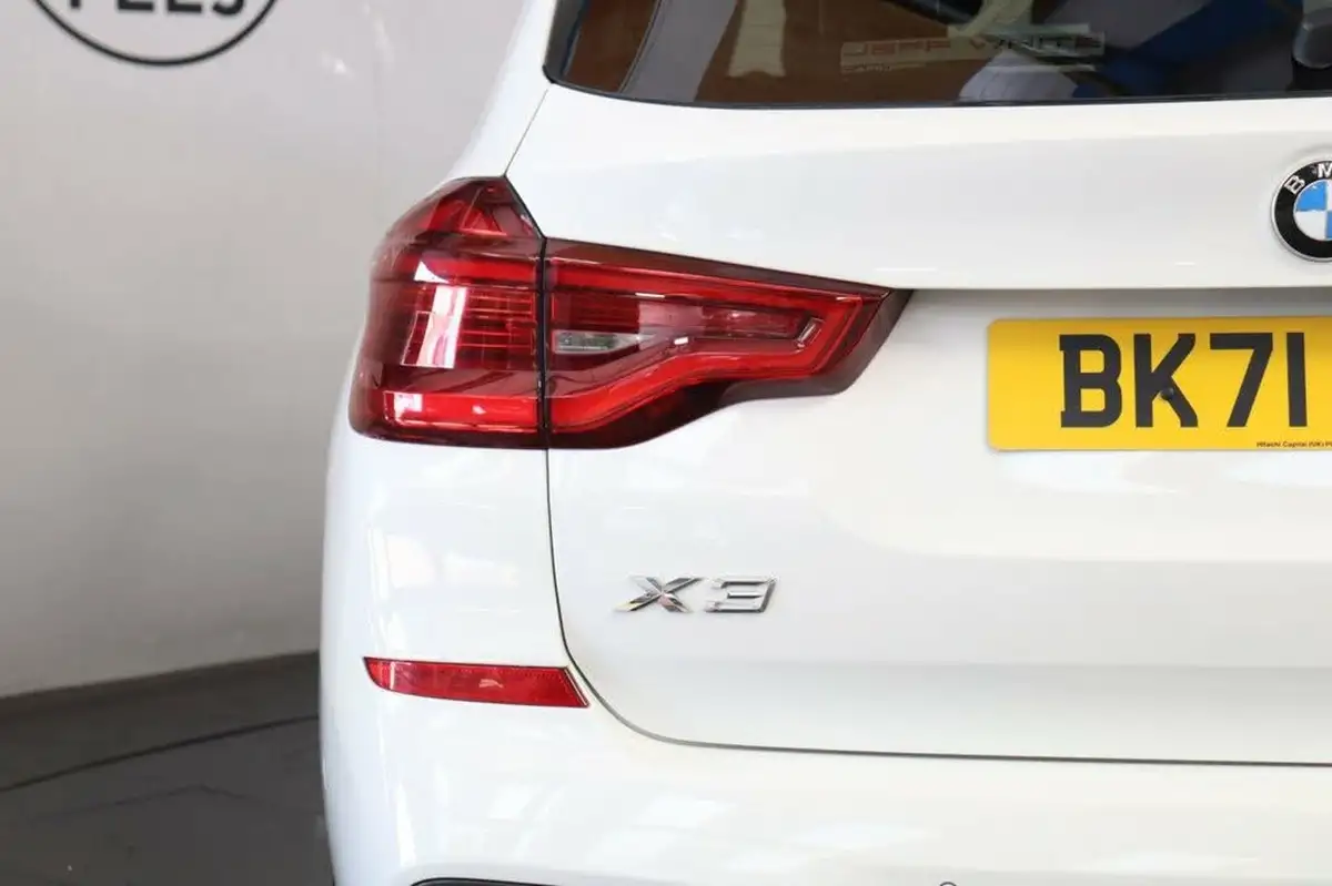 2021-bmw-x3-20-xdrive-30e-m-sport-pro-packtech-pack-big-16