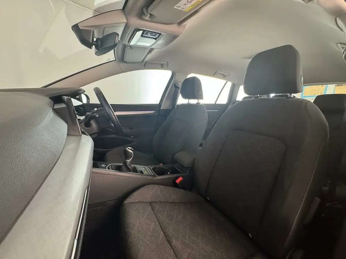 2021-volkswagen-golf-10-tsi-life-estate-big-49