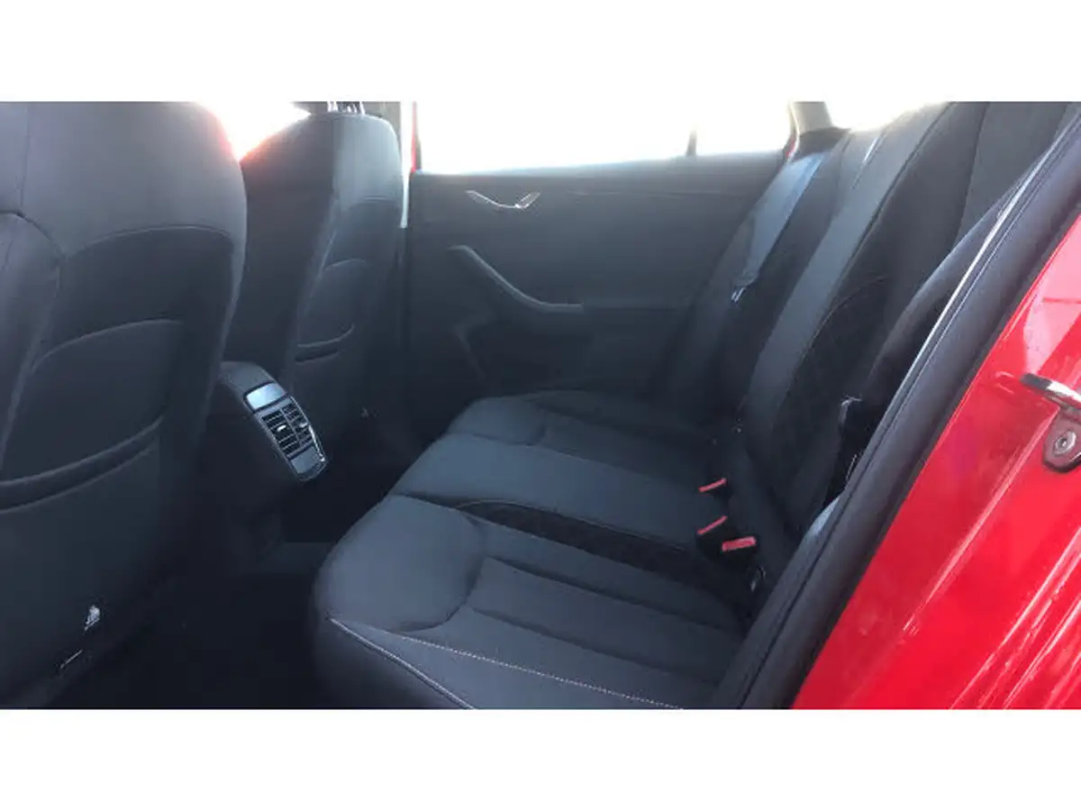 2021-skoda-kamiq-10-tsi-se-109ps-dsg-big-15