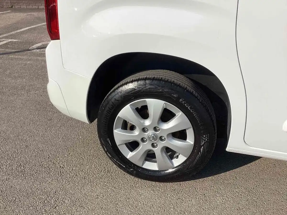 2021-vauxhall-combo-life-15-se-100ps-big-31