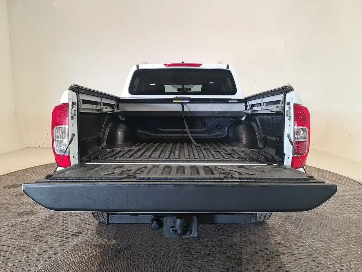 2021-nissan-navara-23dci-tt-tekna-8-navileather-auto-big-18