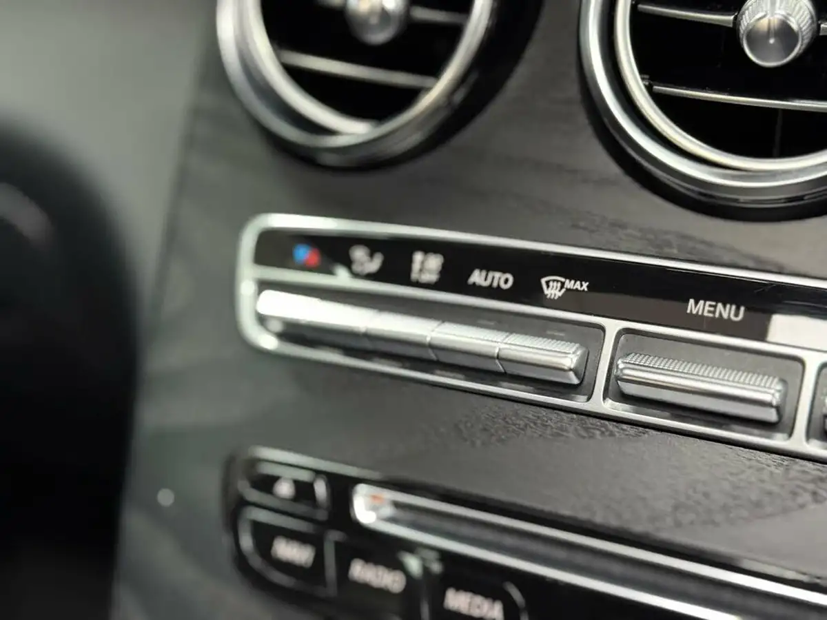 2018-mercedes-benz-glc-class-21d-glc220d-amg-line-premiumss-station-wagon-5d-big-45