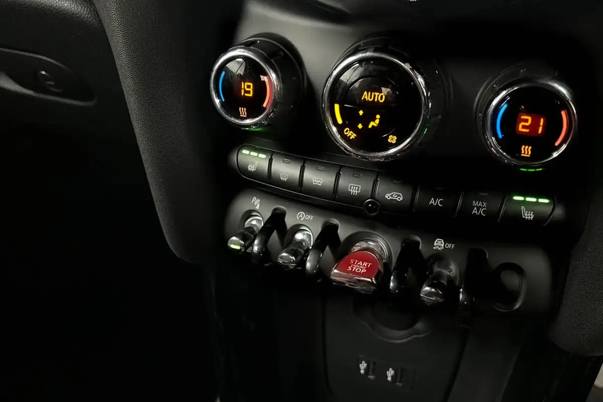 2019-mini-cooper-20-cooper-s-sport-189bhp-convertible-2d-auto-big-17
