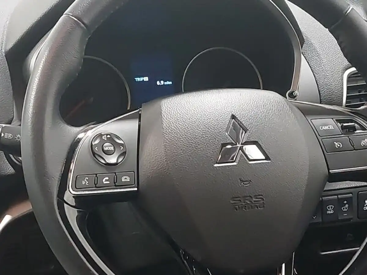 2019-mitsubishi-eclipse-cross-15-3-big-9