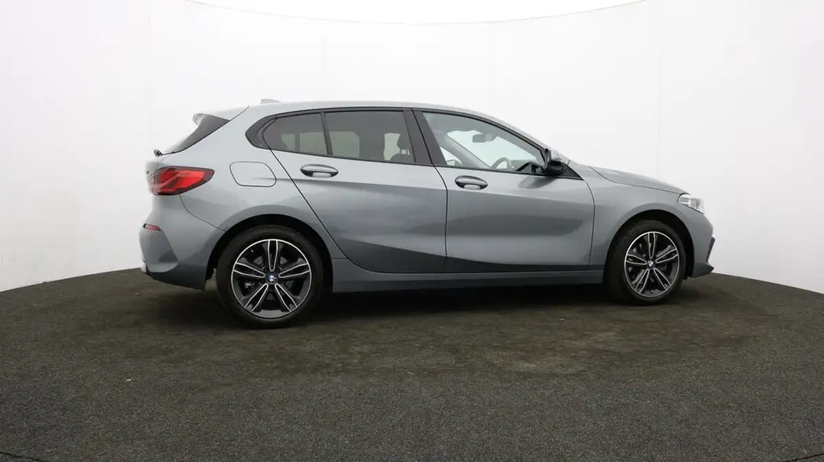 2024-bmw-1-series-15-118i-sport-dct-big-28