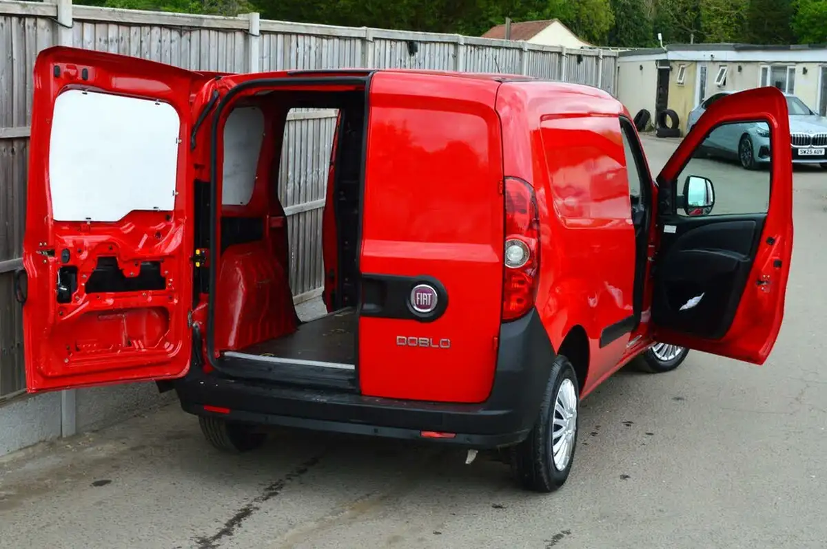2013-fiat-doblo-cargo-13td-maxi-big-8