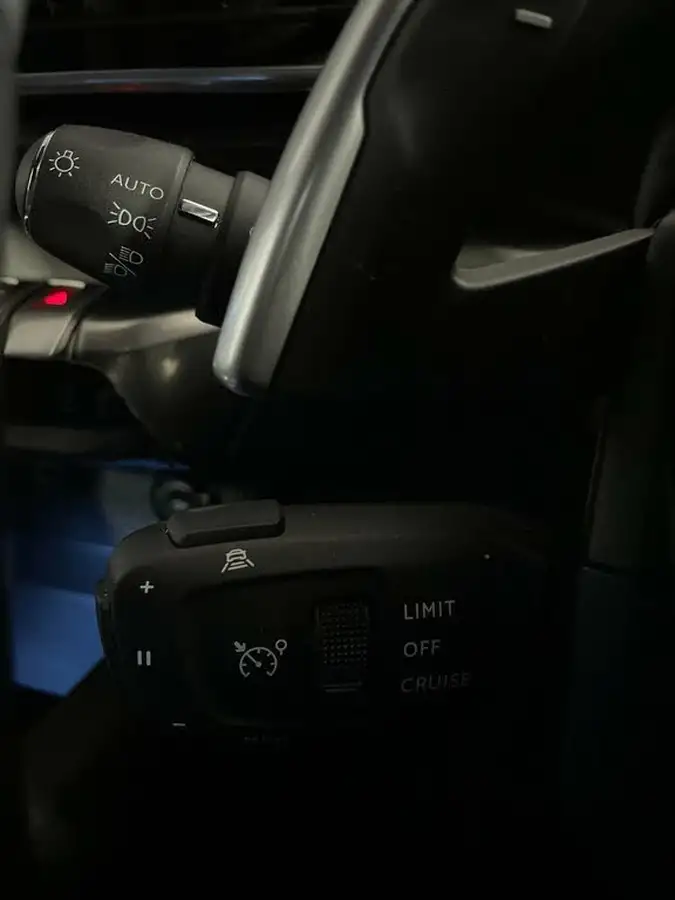 2021-peugeot-5008-suv-12-puretech-gt-eat8-big-16