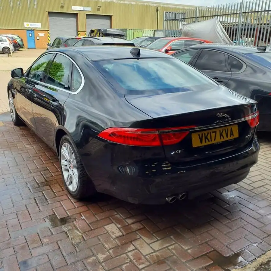 2017-jaguar-xf-20td-portfolio-180ps-saloon-4d-1999cc-auto-big-5
