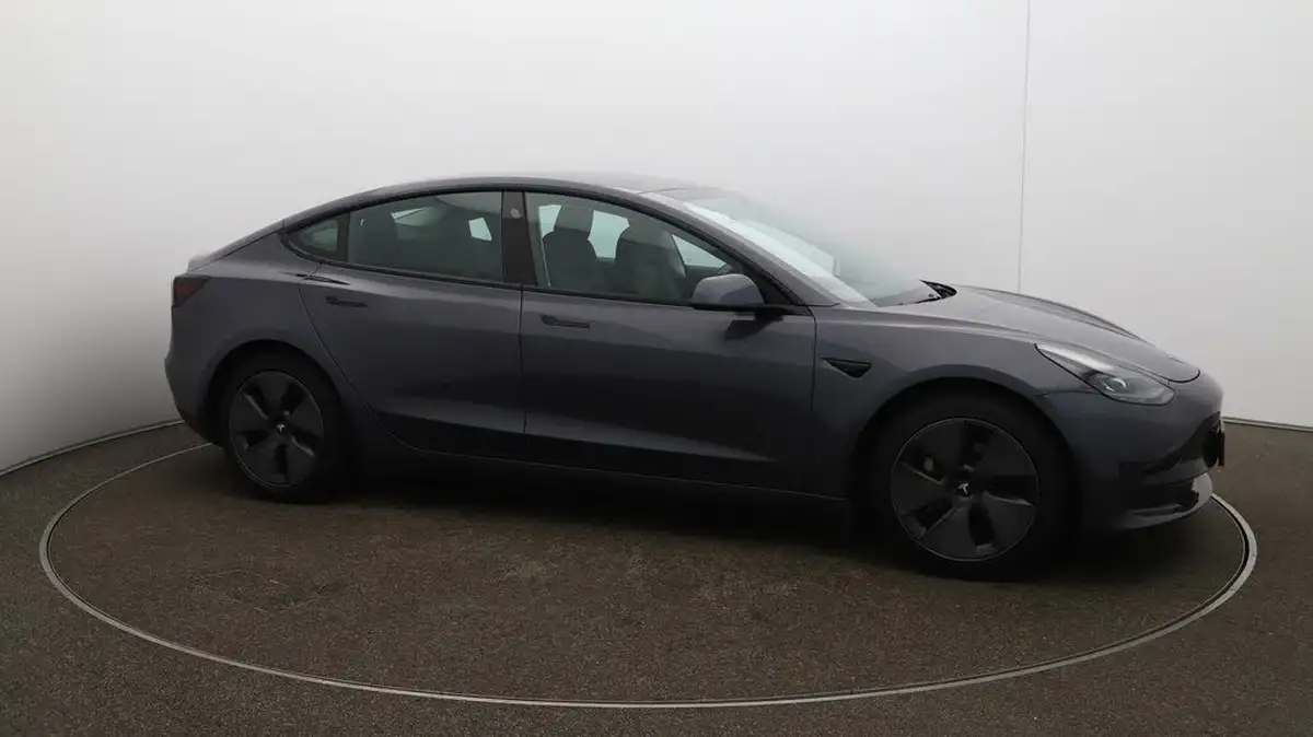 2021-tesla-model-3-e-standard-plus-big-38