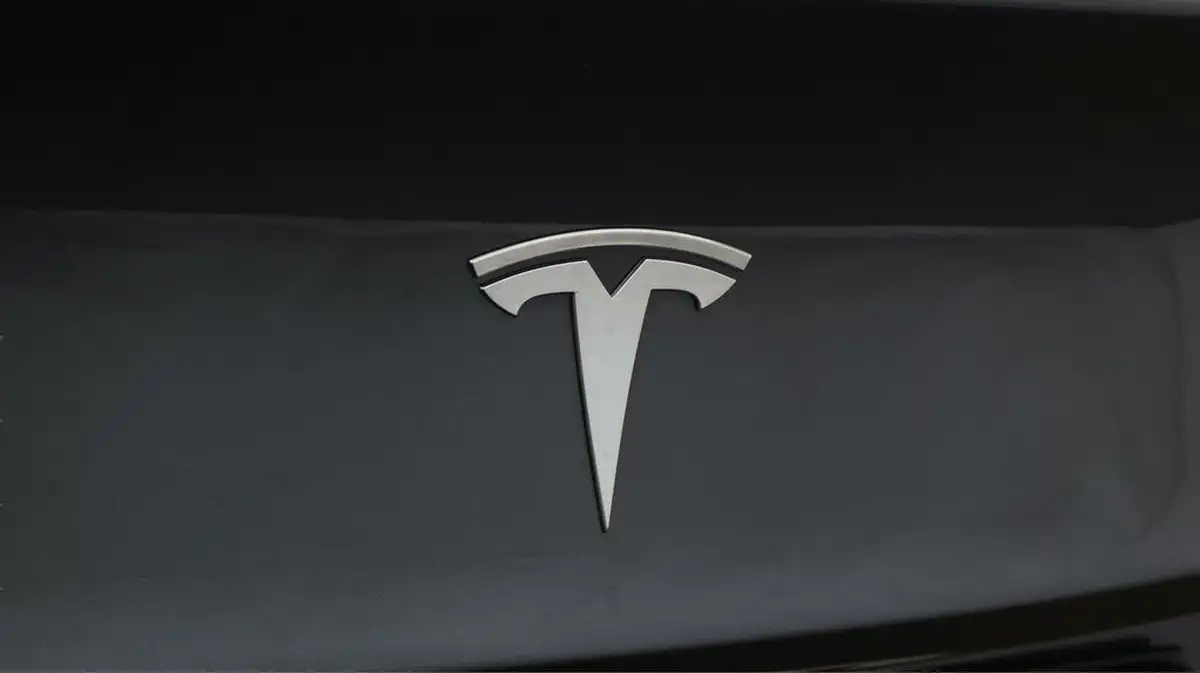 2021-tesla-model-3-e-standard-plus-big-21