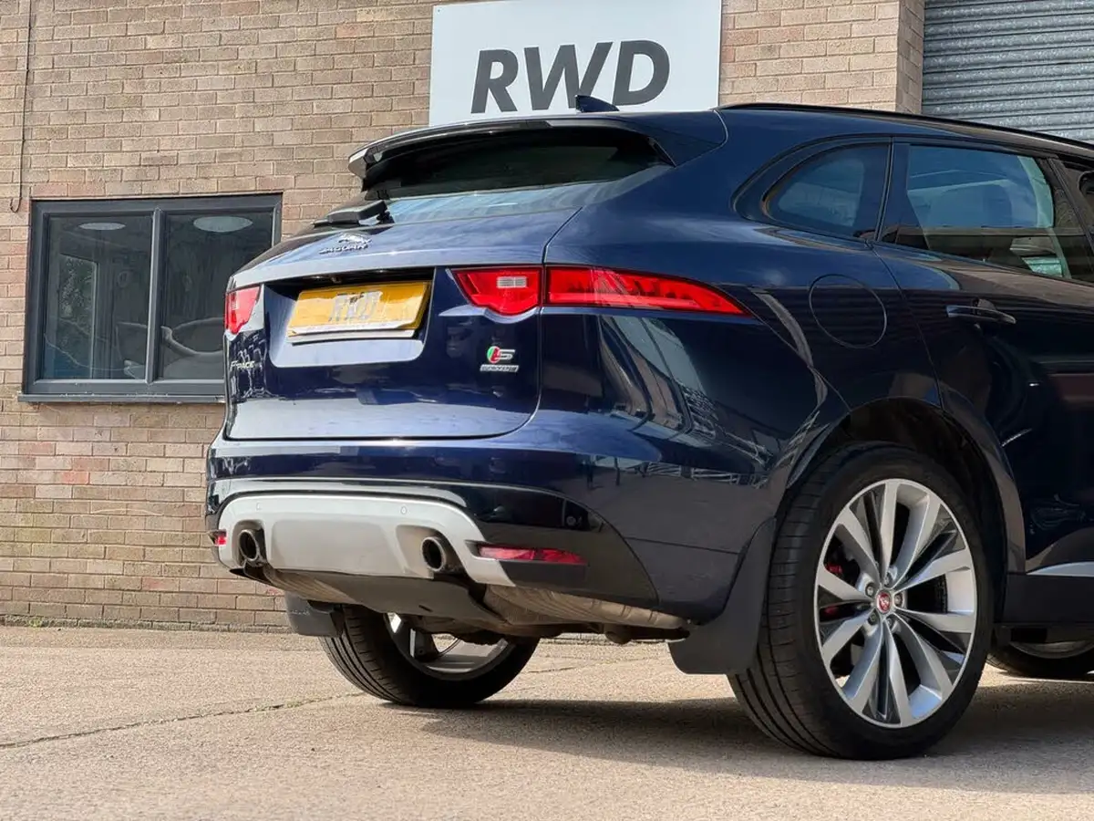 2018-jaguar-f-pace-30-v6-sc-s-big-27