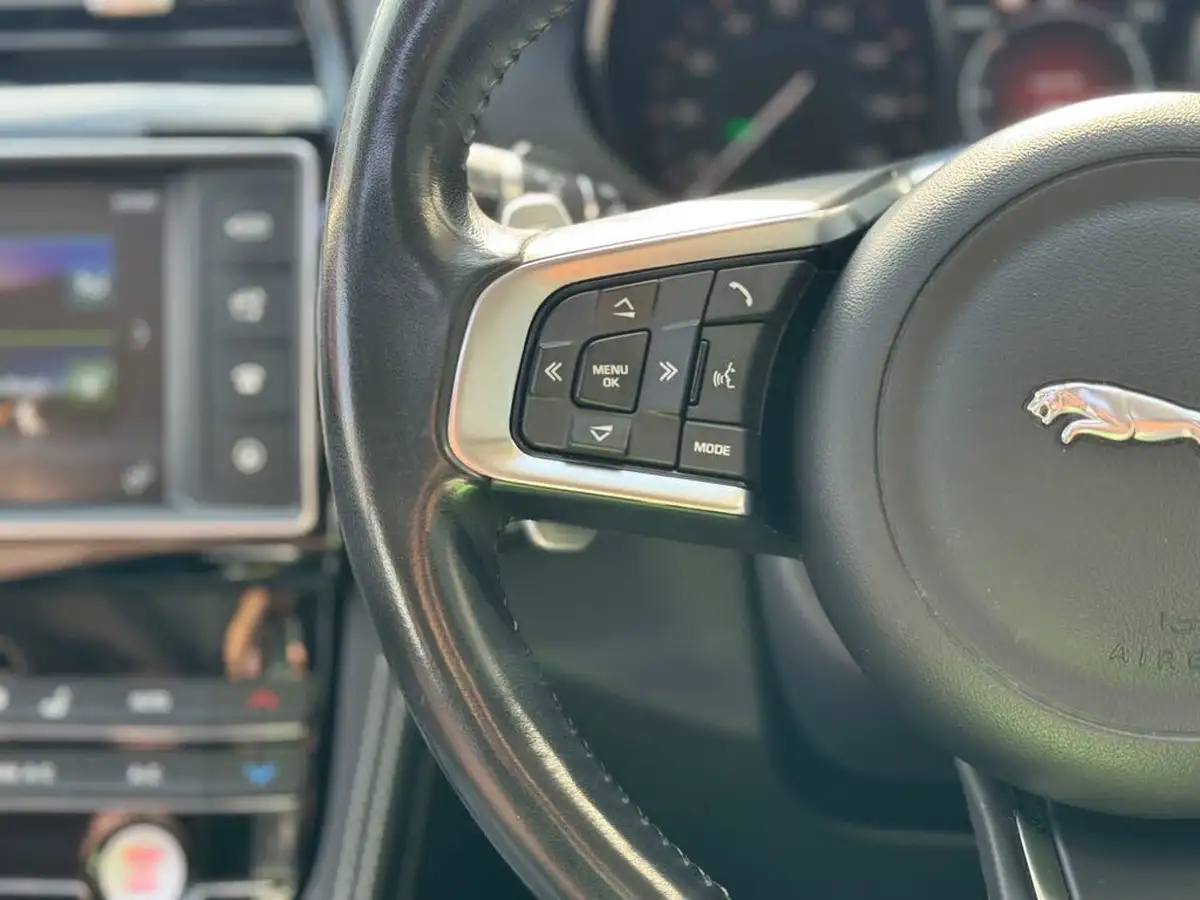 2018-jaguar-f-pace-30-v6-sc-s-big-51