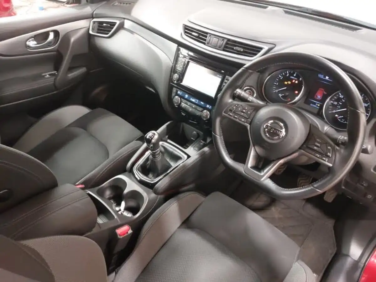 2018-nissan-qashqai-12-dig-t-n-connecta-big-17