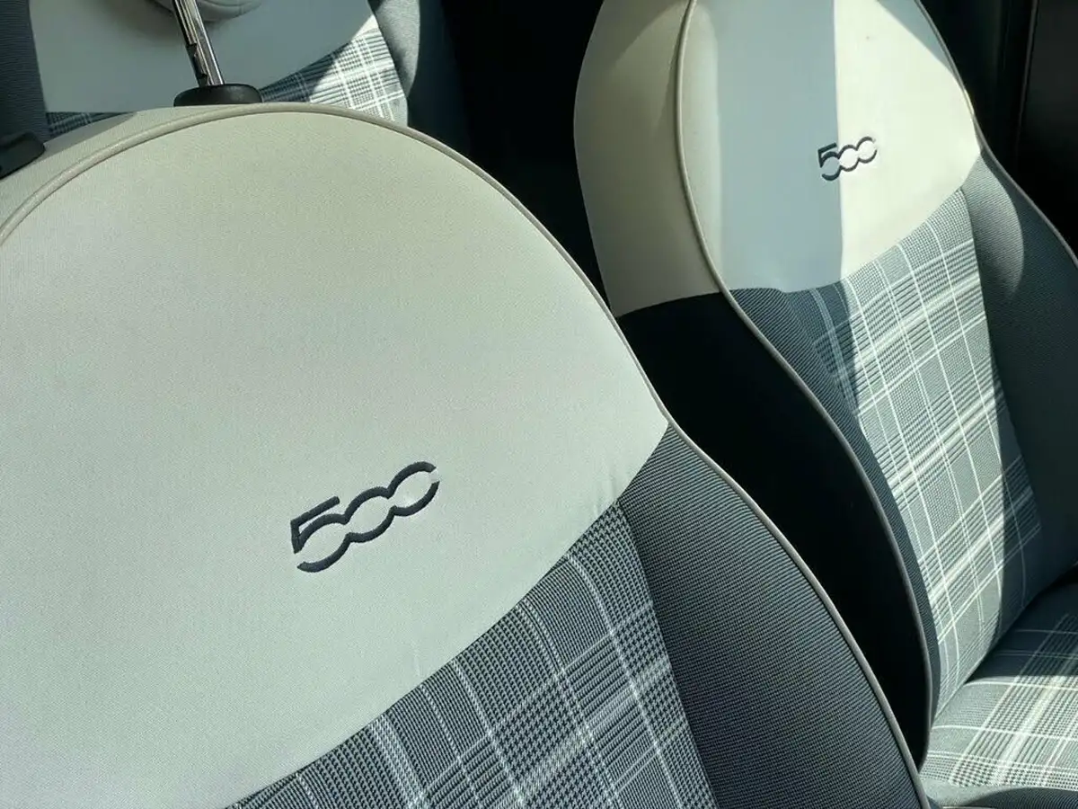 2020-fiat-500-10-lounge-big-21