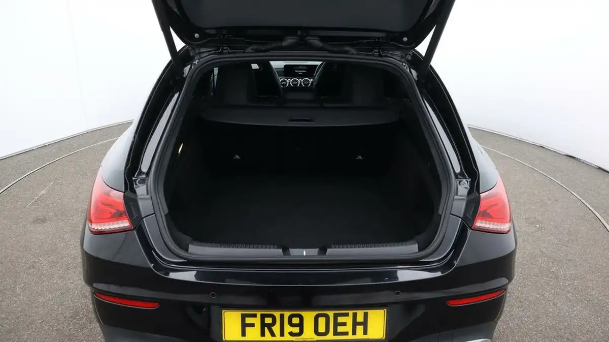 2019-mercedes-benz-cla-20-cla-220-amg-line-premium-shooting-brake-5d-big-17