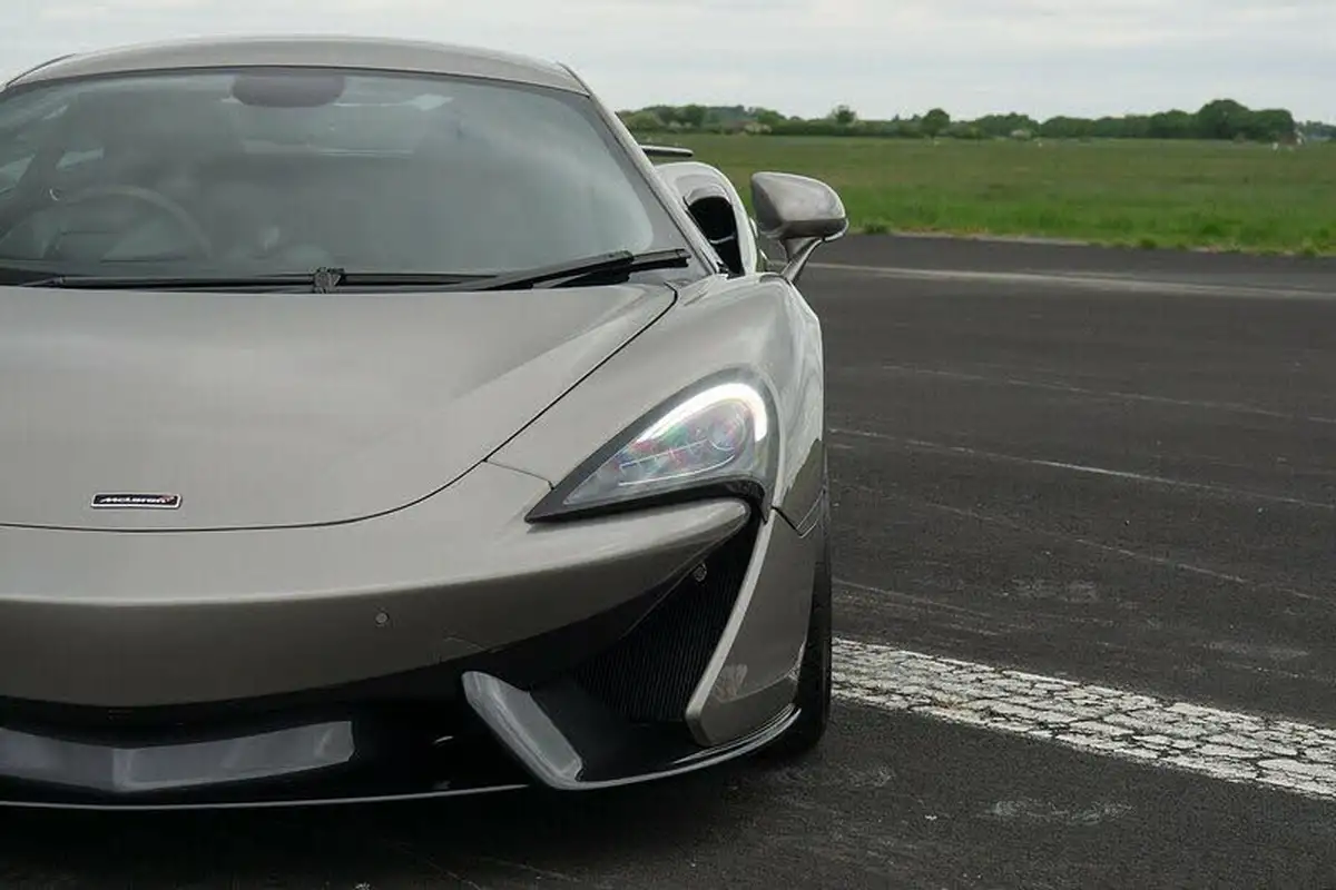2016-mclaren-540c-38-big-20