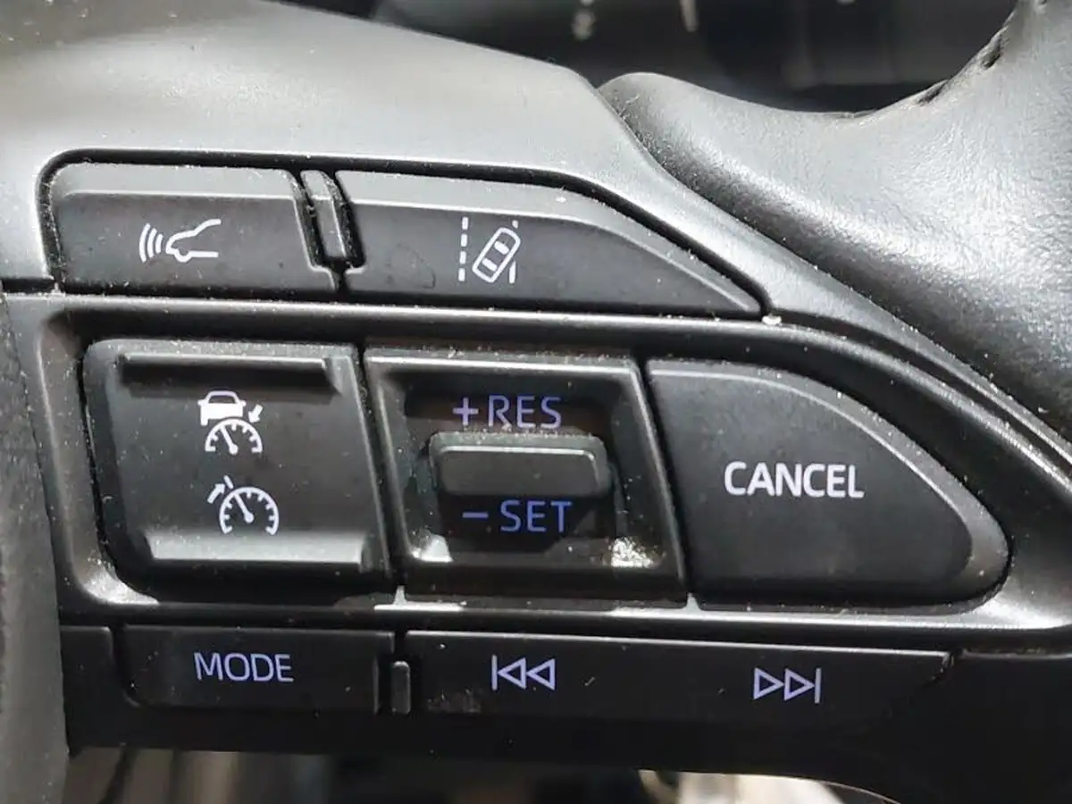 2022-toyota-yaris-15-vvt-i-design-big-13
