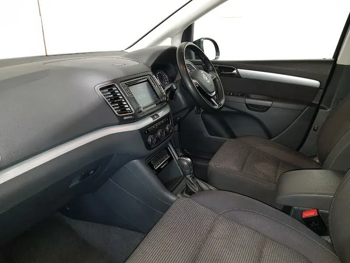 2018-volkswagen-sharan-20tdi-se-150ps-ss-dsg-big-4