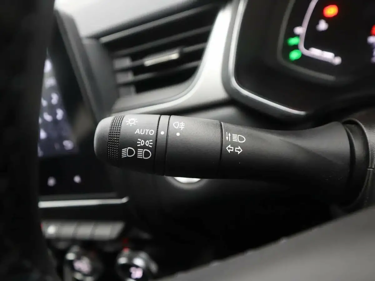 2022-renault-captur-10-tce-techno-big-21