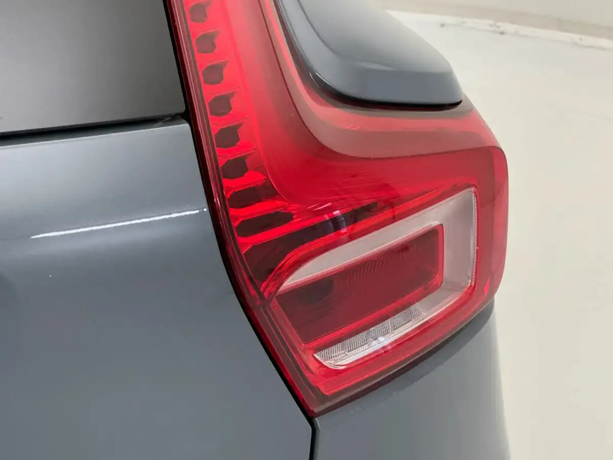 2020-volvo-xc40-15-t3-r-design-geartronic-big-27