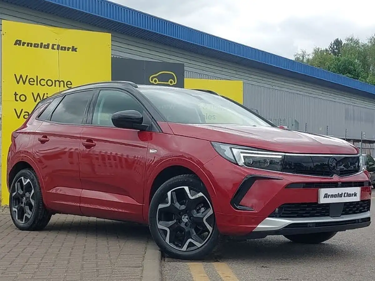 2023-vauxhall-grandland-15td-ultimate-big-0