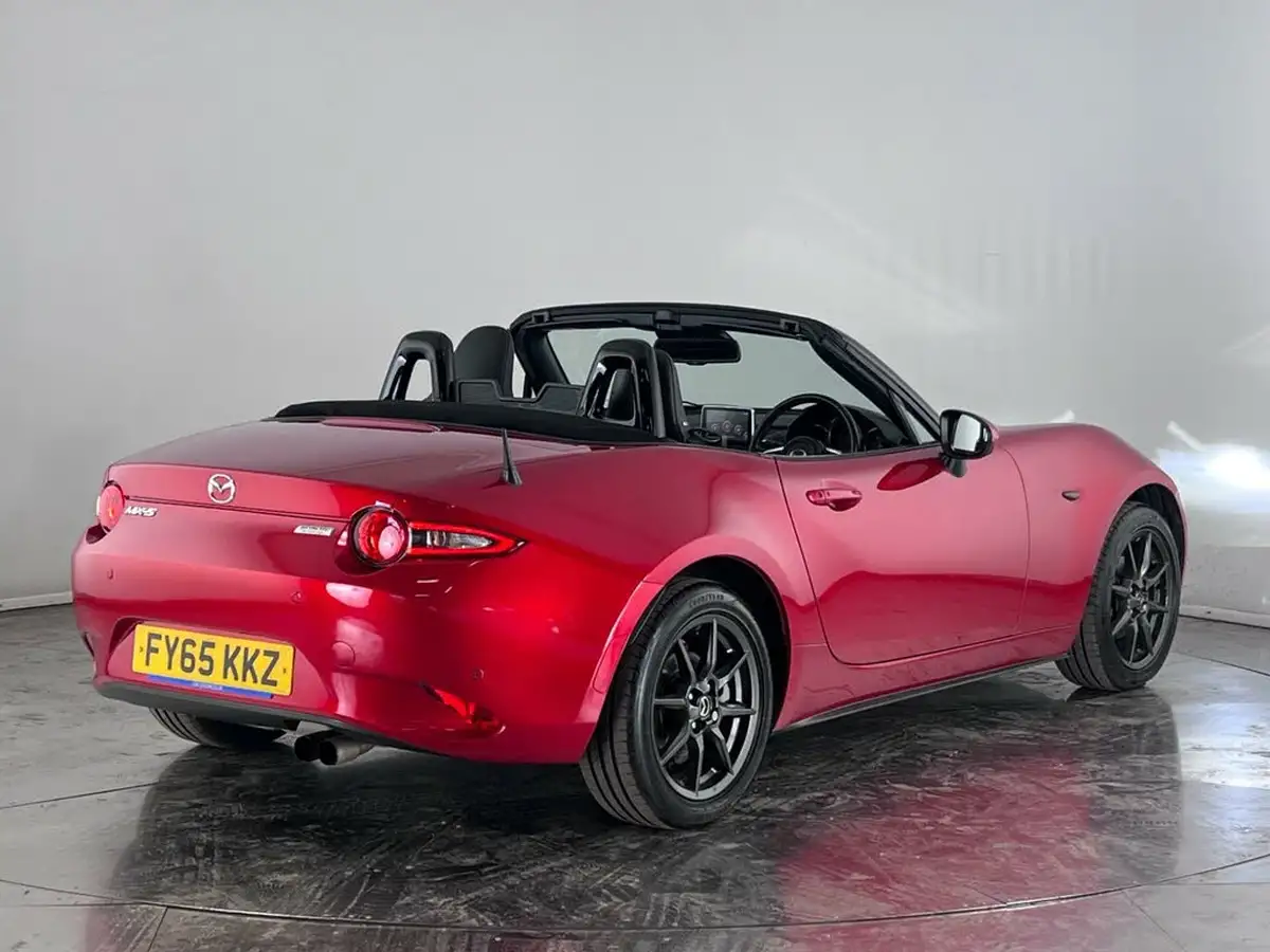 2015-mazda-mx-5-15-sport-nav-big-5