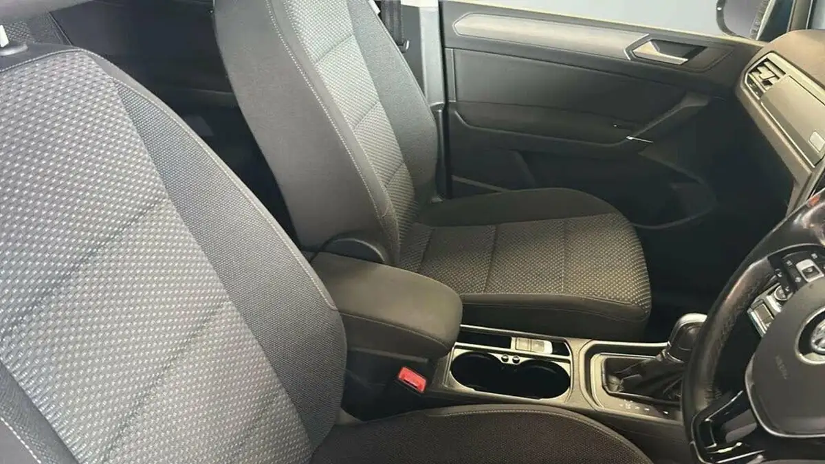 2018-volkswagen-touran-16tdi-se-dsg-big-20