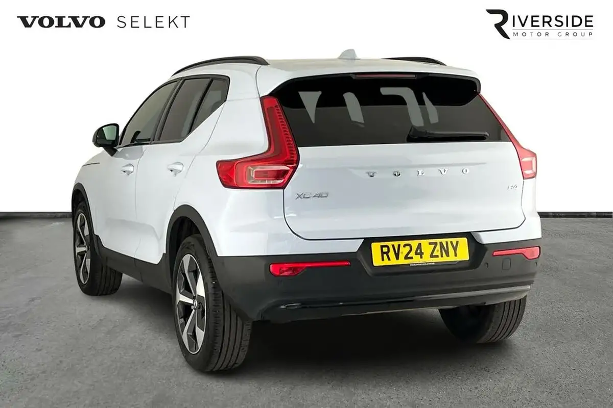 2024-volvo-xc40-20-b4-plus-big-2