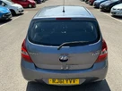2011-hyundai-i20-12-comfort-3d-small-16