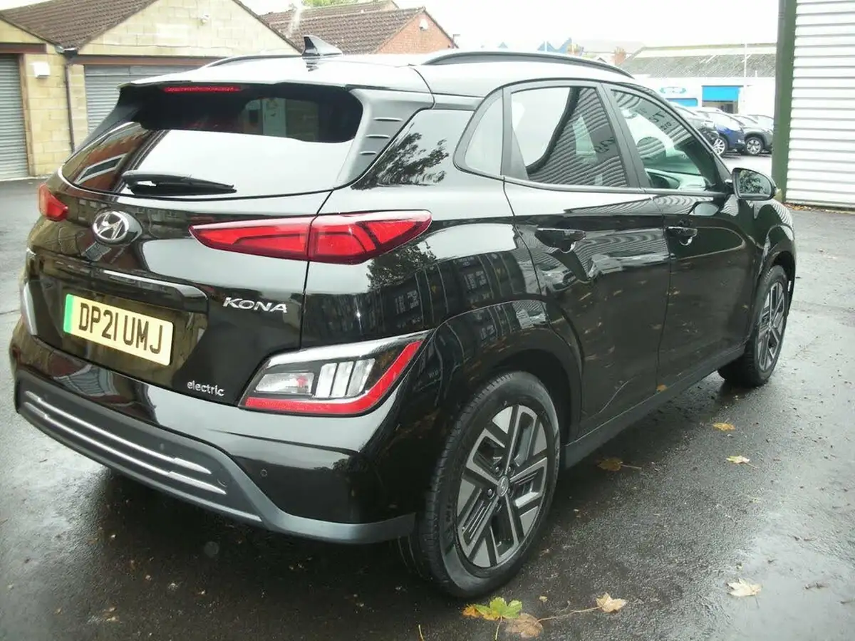 2021-hyundai-kona-e-premium-136ps-39kwh-105kw-obc-big-3