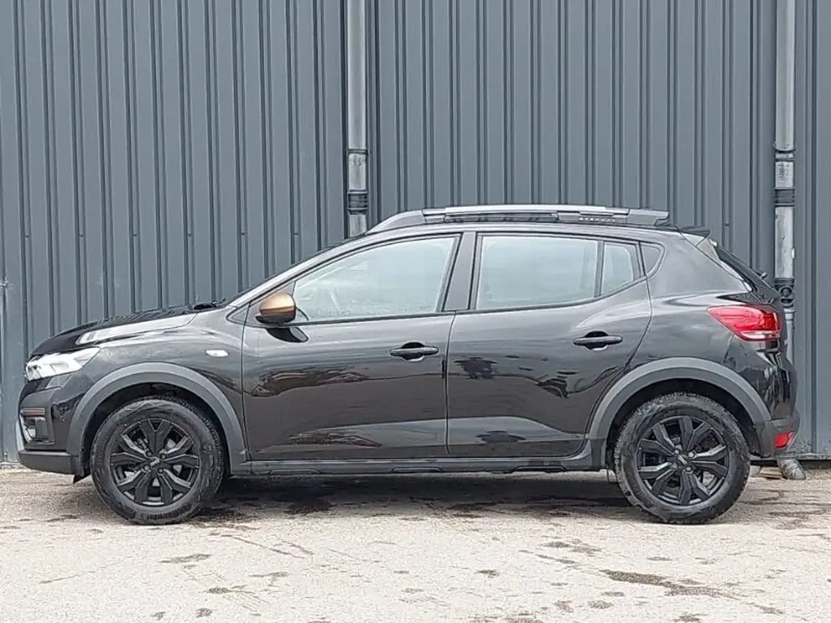 2023-dacia-sandero-stepway-10-tce-essential-90bhp-big-3