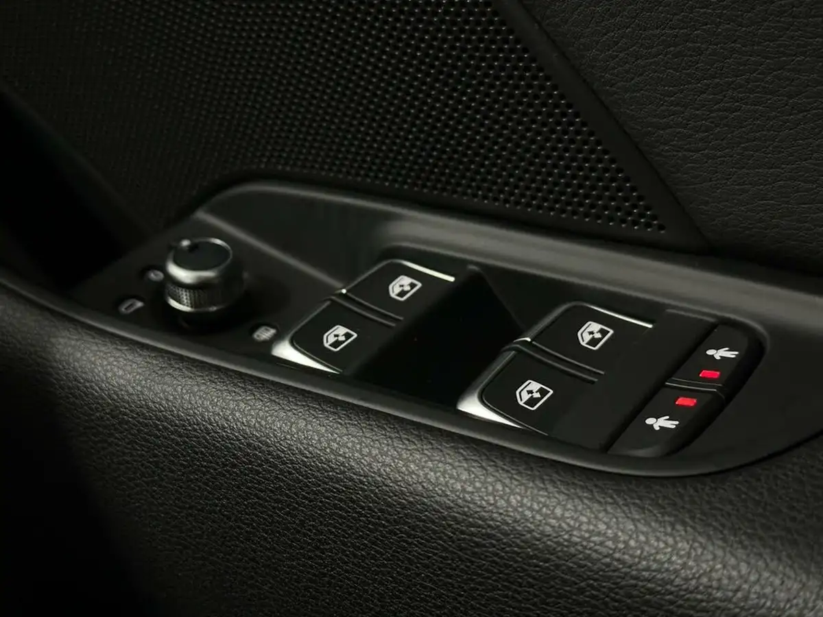 2020-audi-a3-14-40-e-tron-big-16