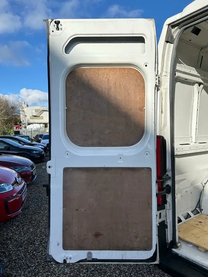 2019-citroen-relay-20bluehdi-35-l4h2-enterprise-big-53