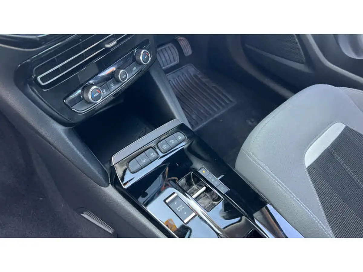 2021-vauxhall-mokka-e-elite-premium-big-12