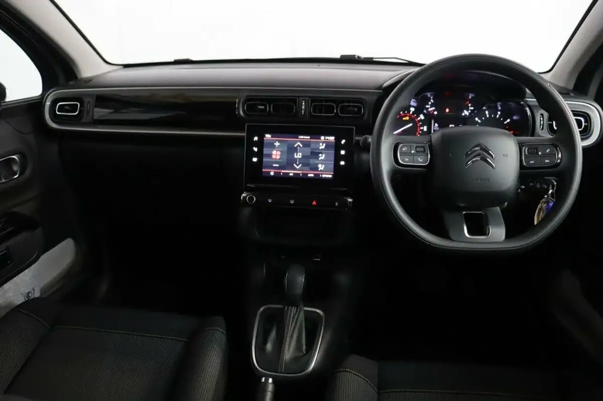 2024-citroen-c3-12-puretech-plus-110ps-eat6-big-26