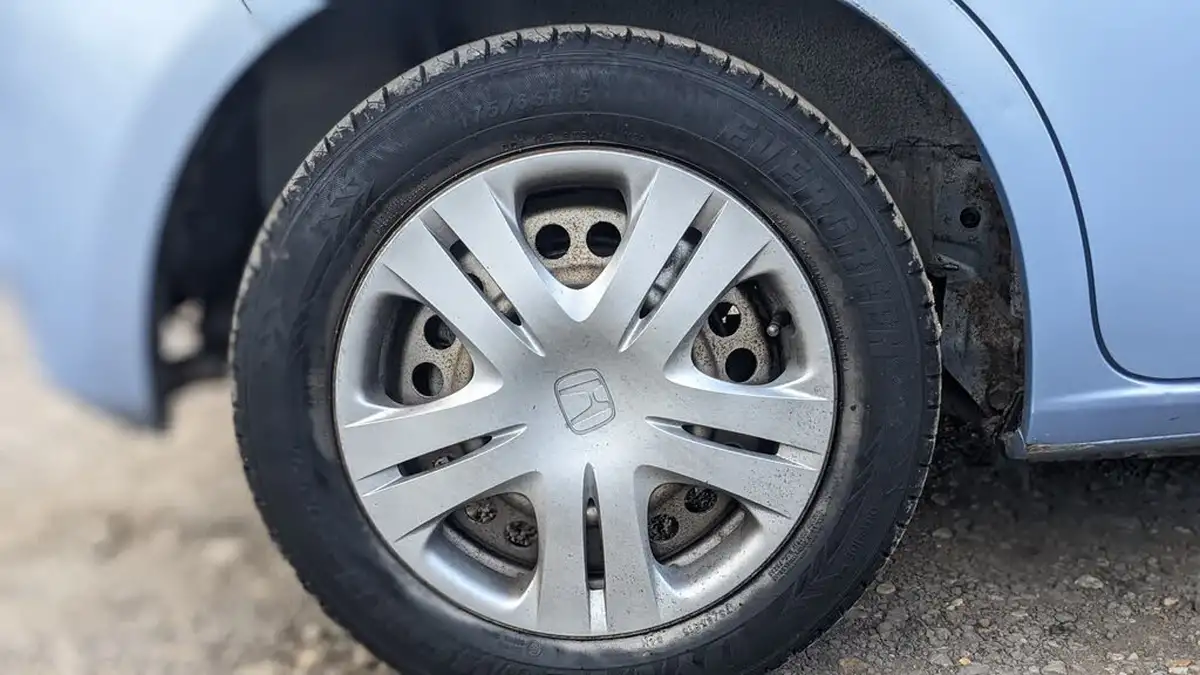 2010-honda-jazz-12-s-big-21
