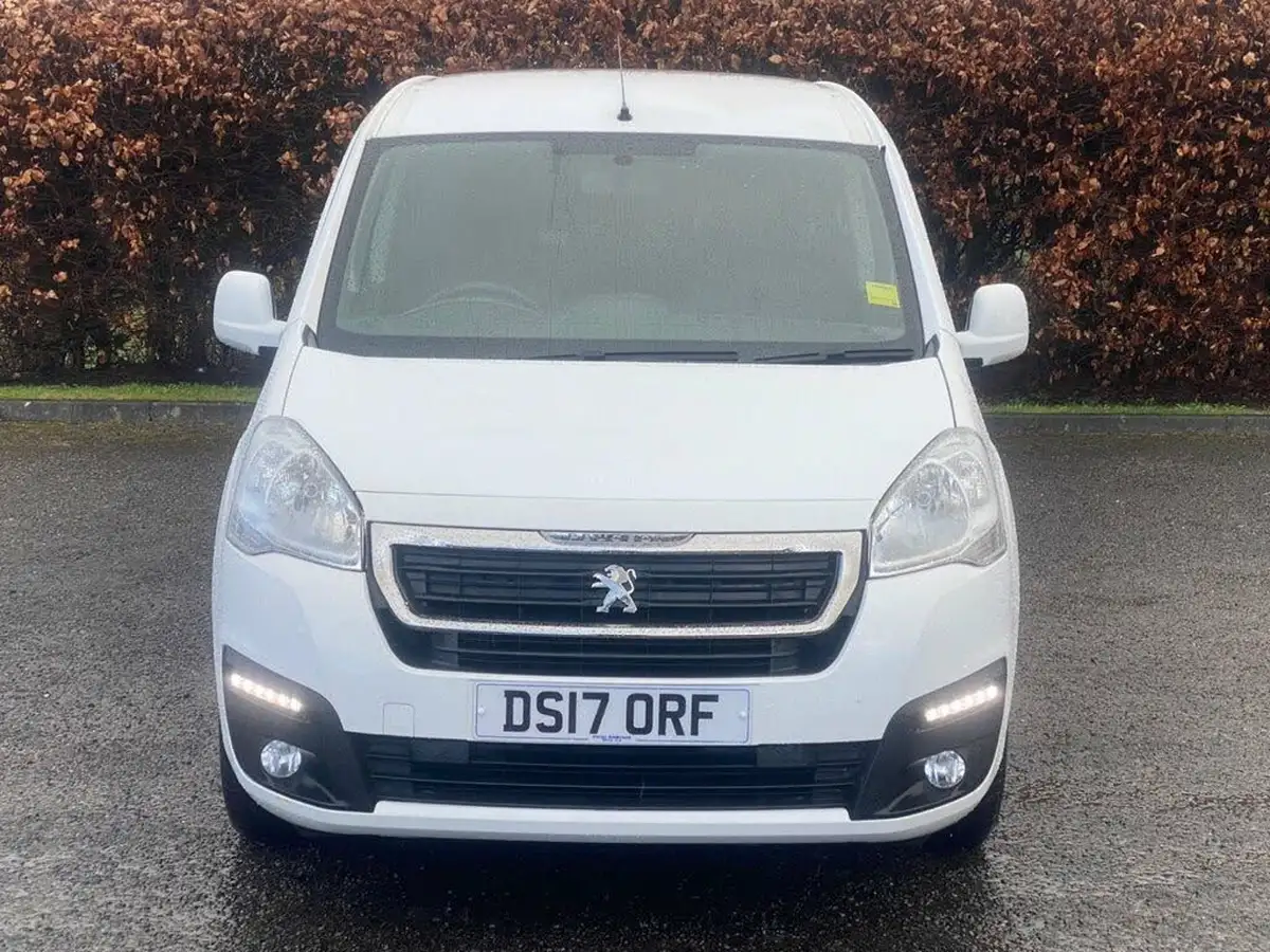 2017-peugeot-partner-12-puretech-tepee-active-big-2